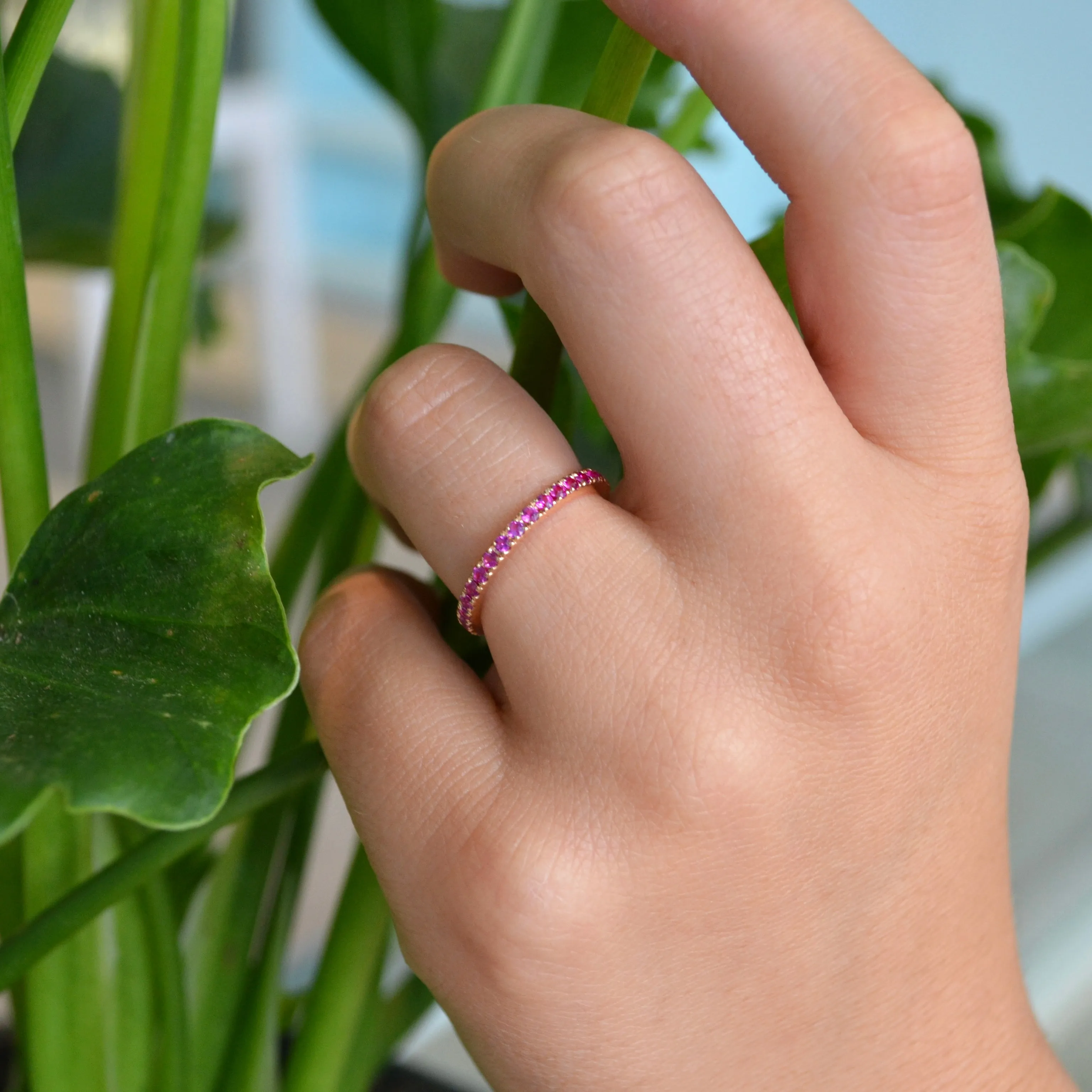 A & Furst - France Eternity Band Ring with Vivid Pink Sapphires all around, French-set, 18k Yellow Gold