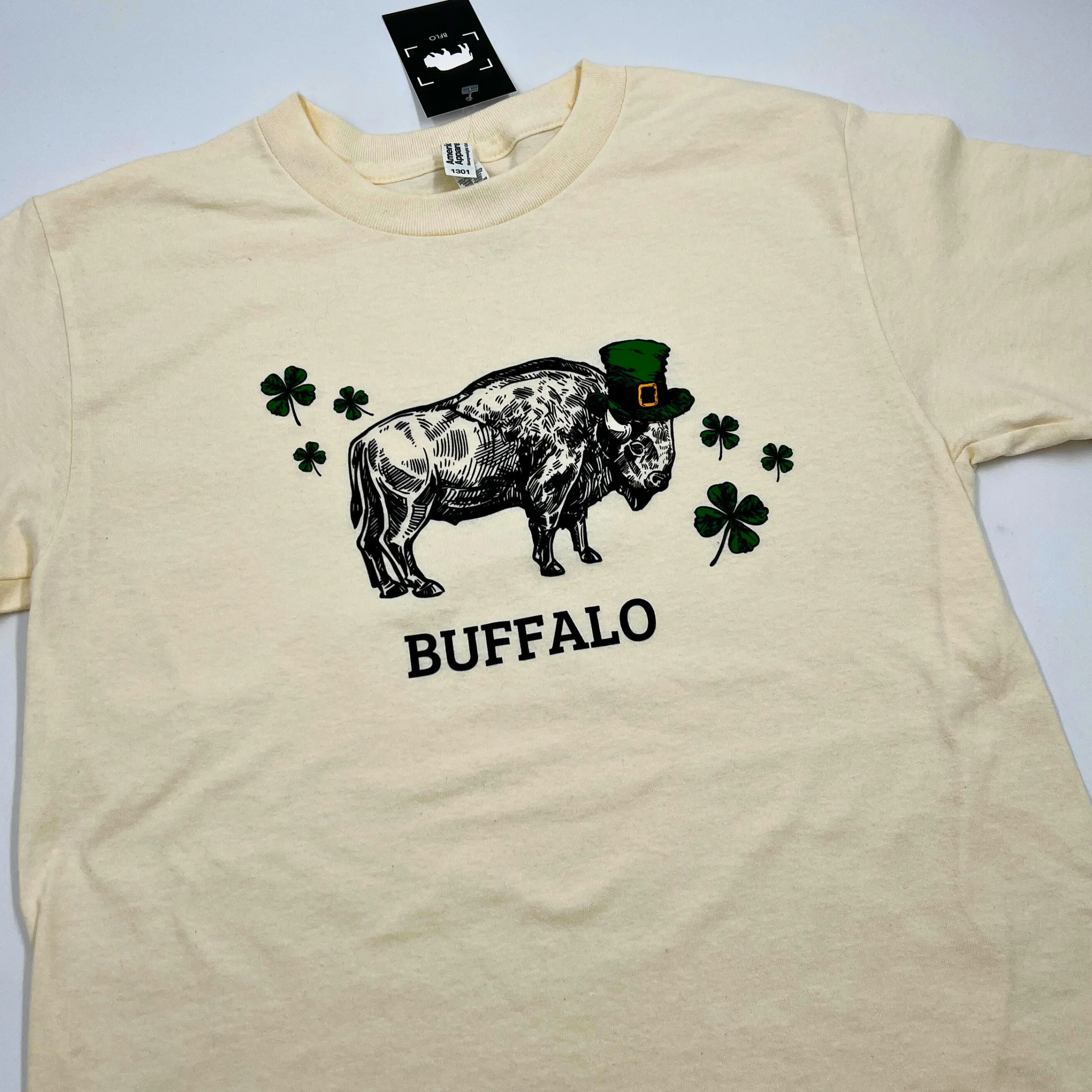 Bison With Irish Hat Cream Short Sleeve Shirt