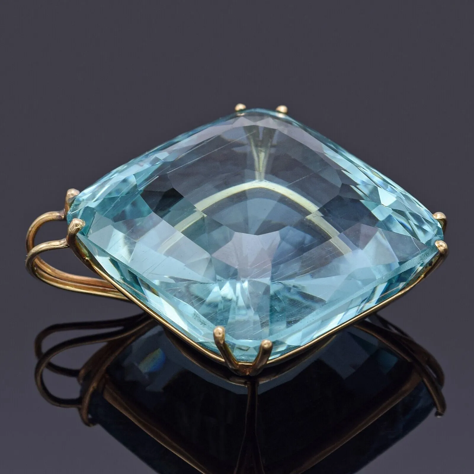 GIA IGI Certified 14K Gold 189.21Ct Transparent Greenish Blue Aquamarine Pendant